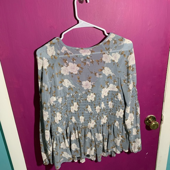 Blueish/Grayish Floral Top - Picture 3 of 3